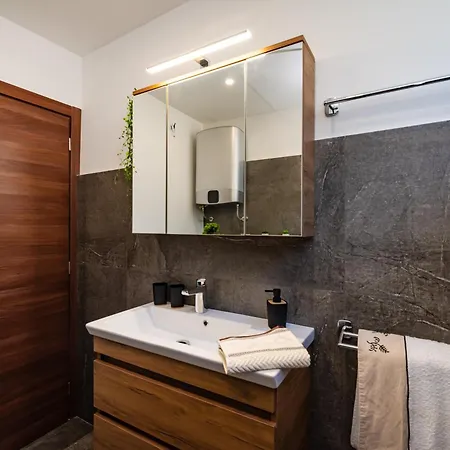 Appartamento Kolovare Garden Oasis - First Row By Sea