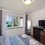 Kolovare Garden Oasis - First Row By Sea Lejlighed Zadar