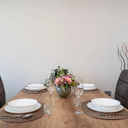 Apartman Kolovare Garden Oasis - First Row By Sea