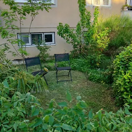 Kolovare Garden Oasis - First Row By Sea ザダル